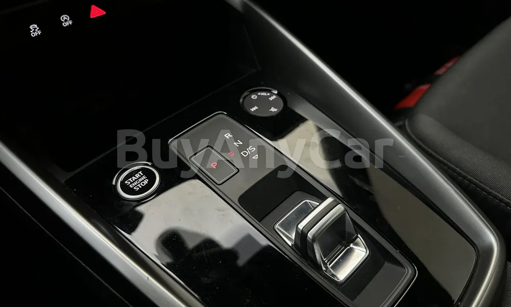 Vehicle photo 11