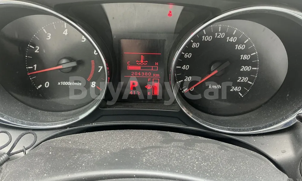 Vehicle photo 7