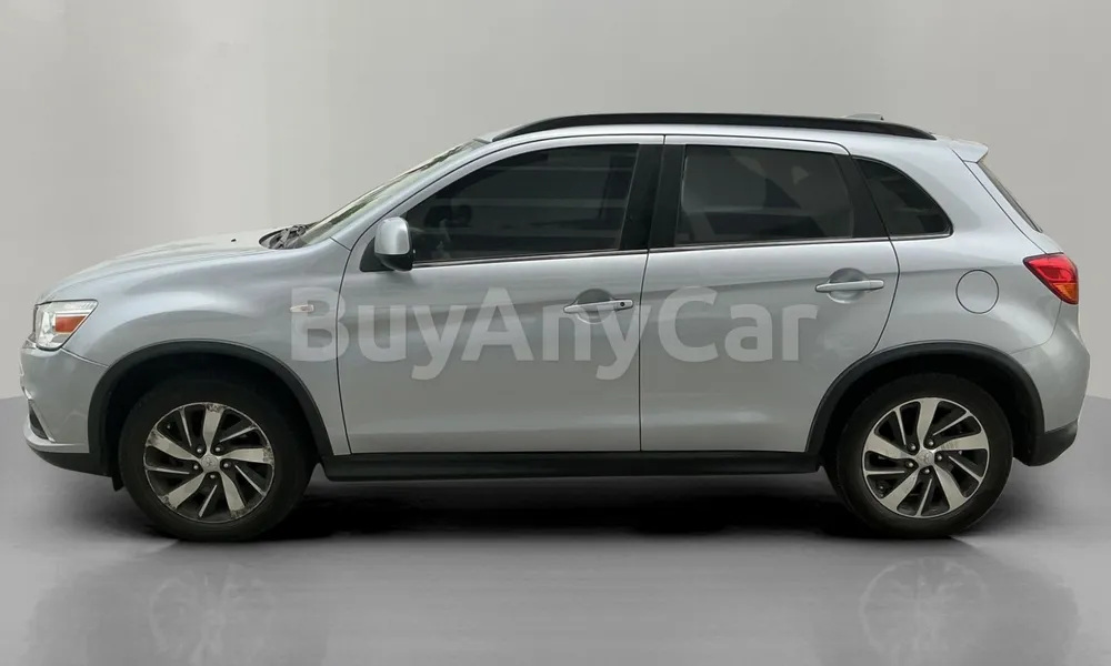 Vehicle photo 3