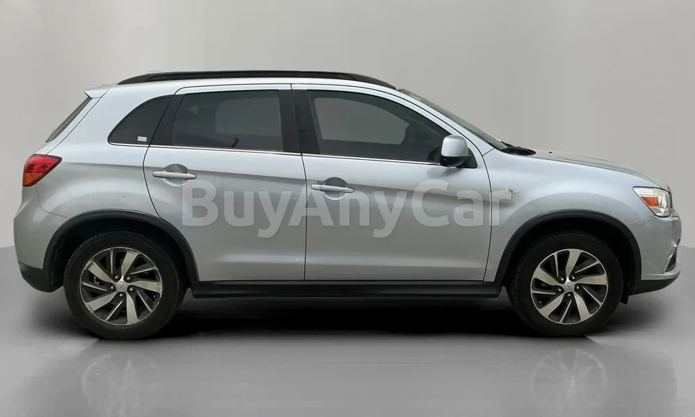 Vehicle photo 4