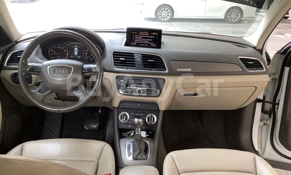 Vehicle photo 7