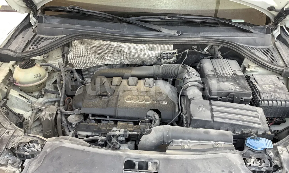 Vehicle photo 6