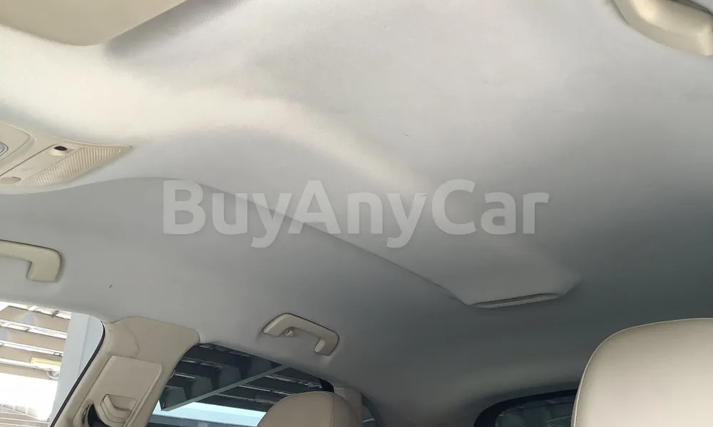 Vehicle photo 9