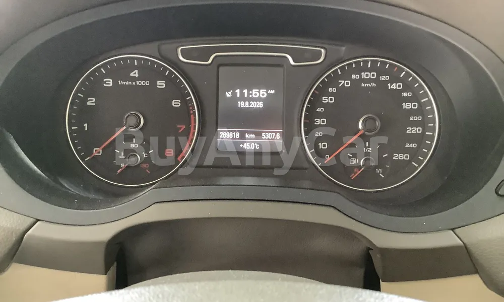 Vehicle photo 8