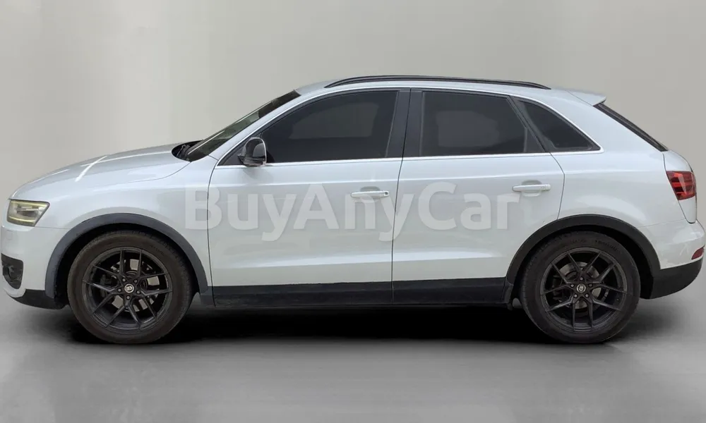 Vehicle photo 4