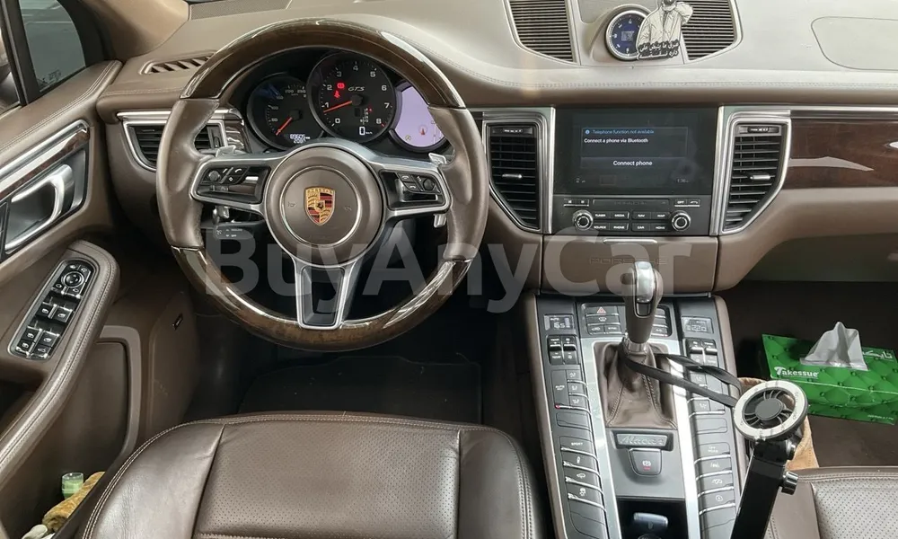 Vehicle photo 8