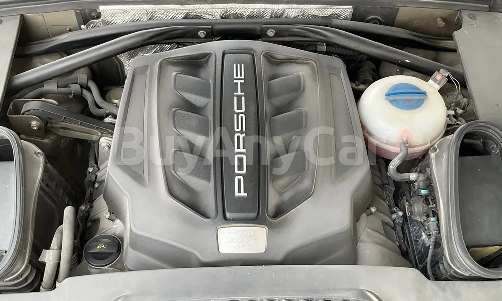 Vehicle photo 6
