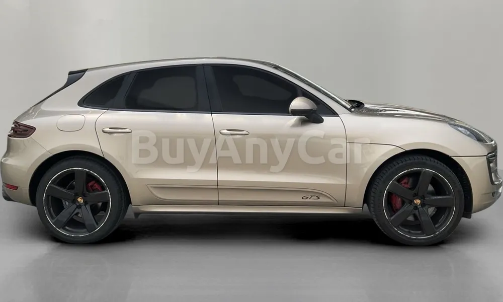 Vehicle photo 4