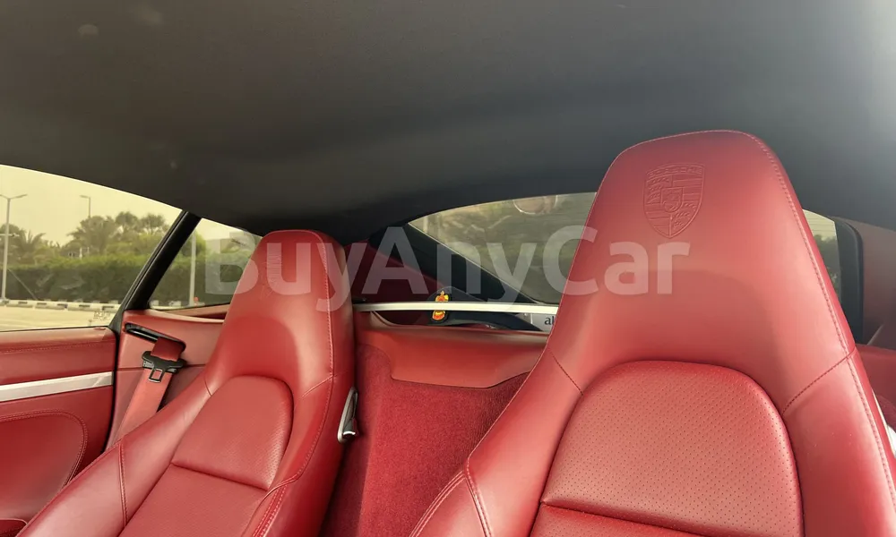 Vehicle photo 9
