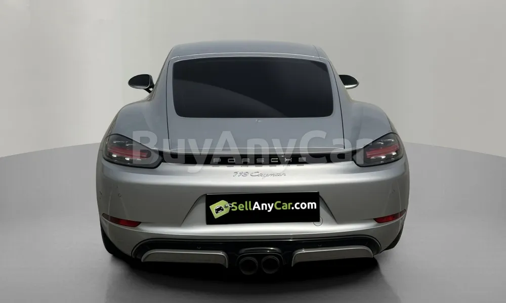 Vehicle photo 2