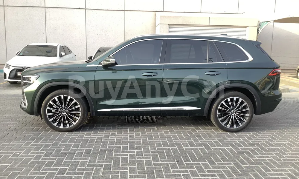 Vehicle photo 4