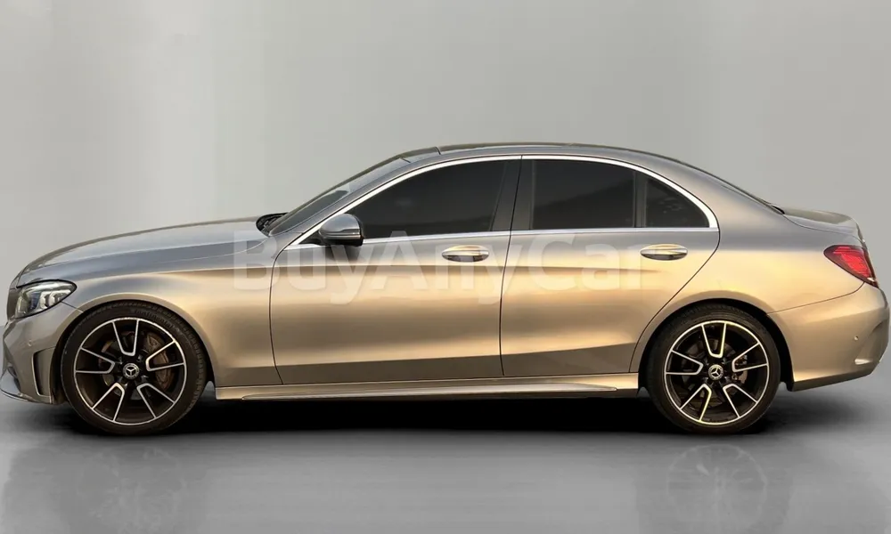 Vehicle photo 4