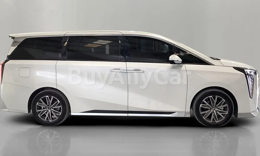 Vehicle photo 3