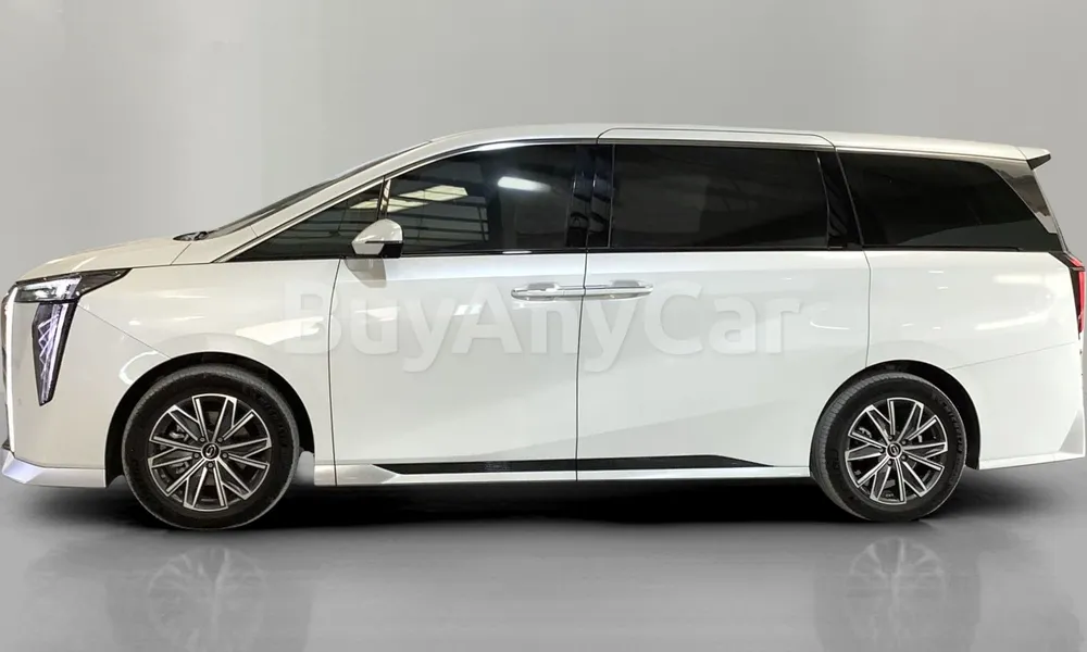 Vehicle photo 4