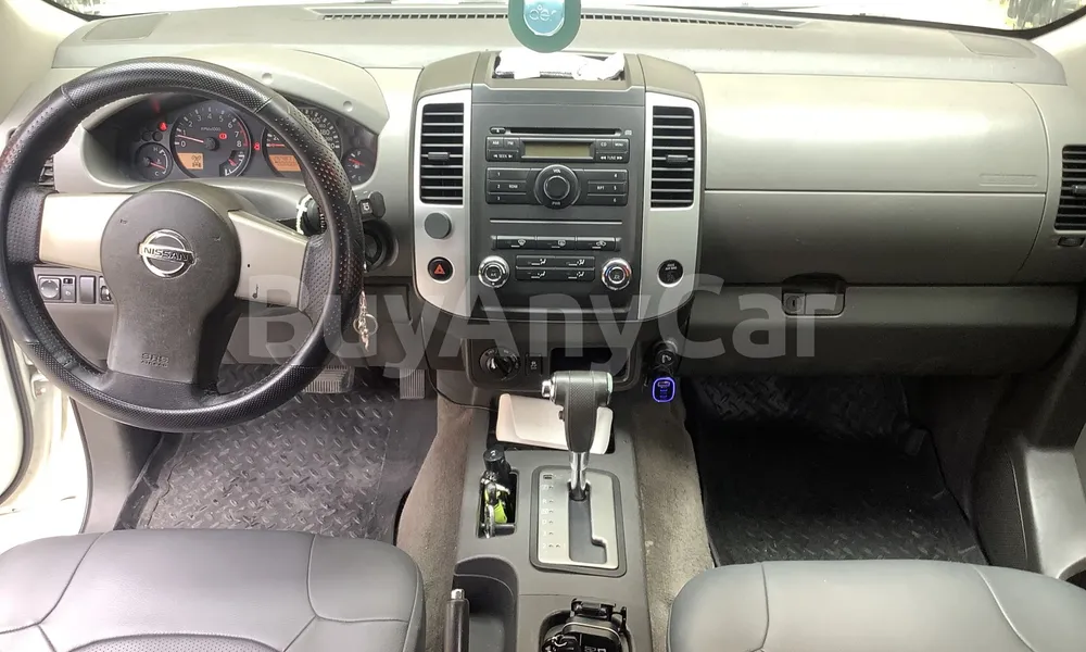 Vehicle photo 9