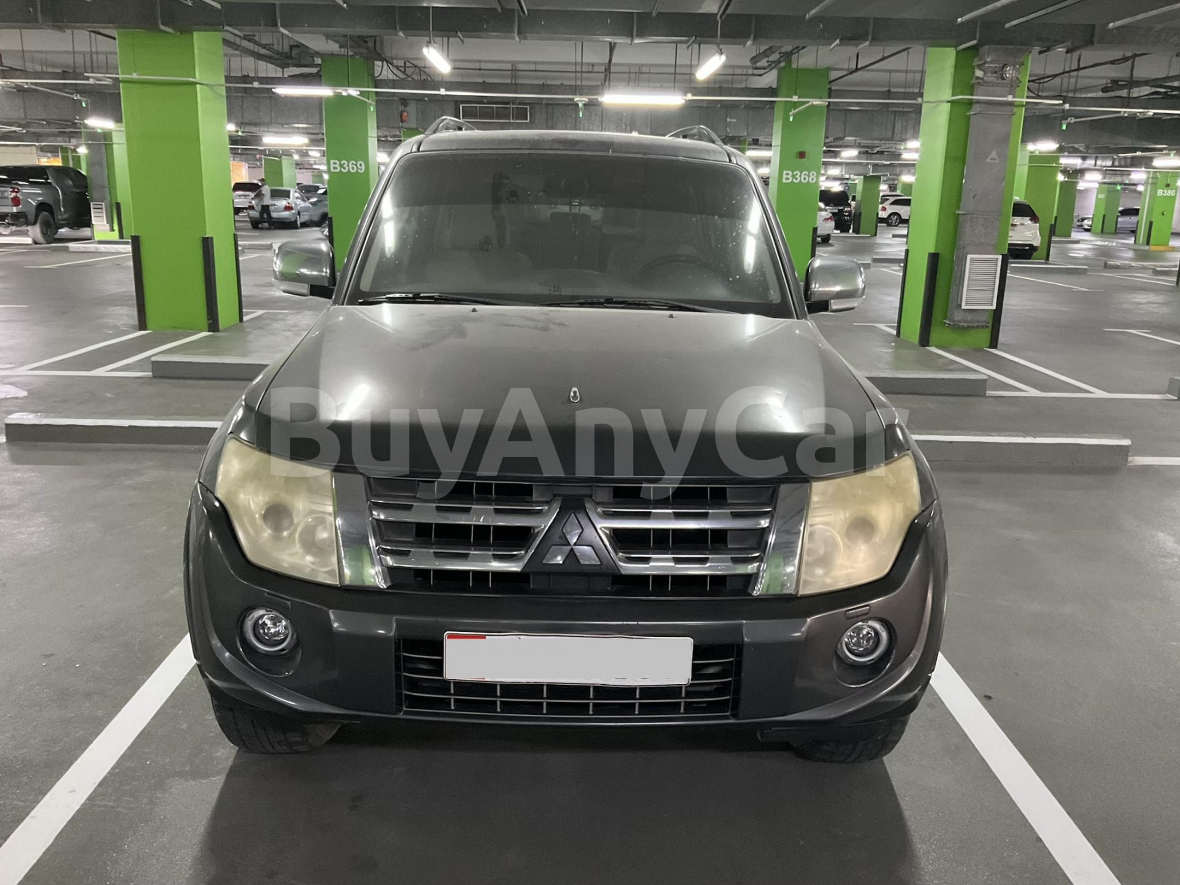2013 Mitsubishi Pajero
