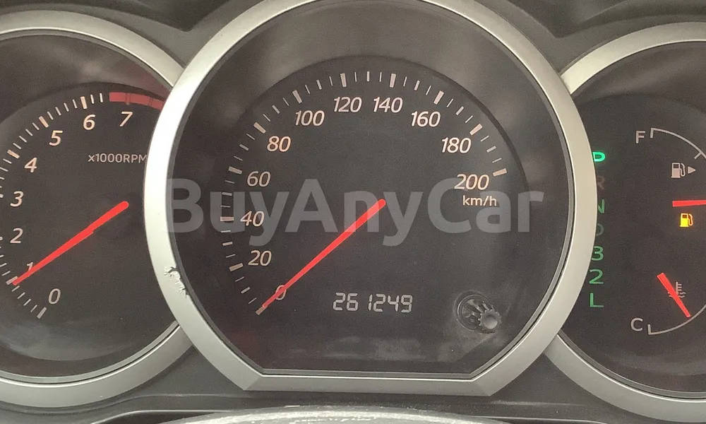 Vehicle photo 8