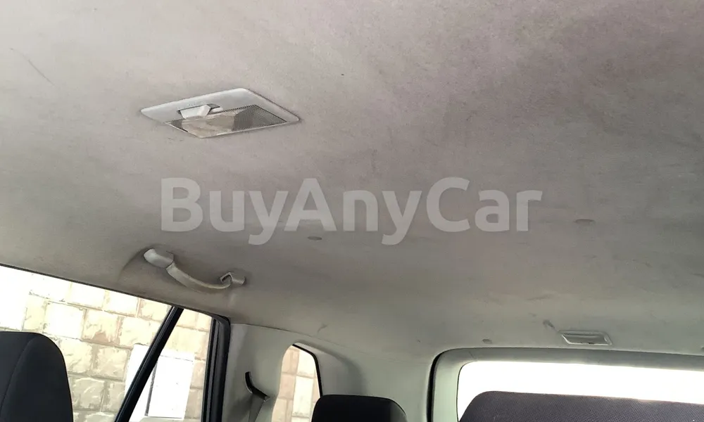 Vehicle photo 9