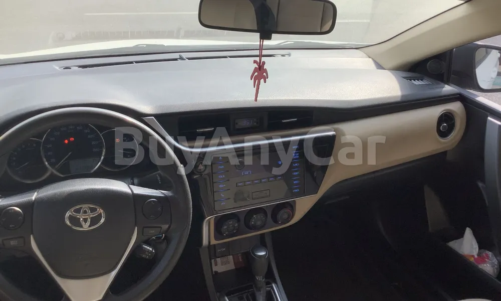 Vehicle photo 9
