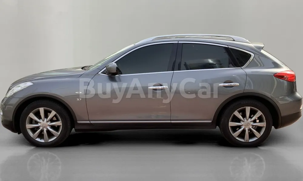 Vehicle photo 4