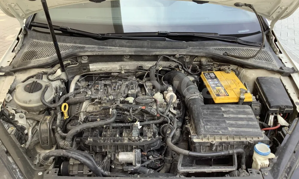 Vehicle photo 6
