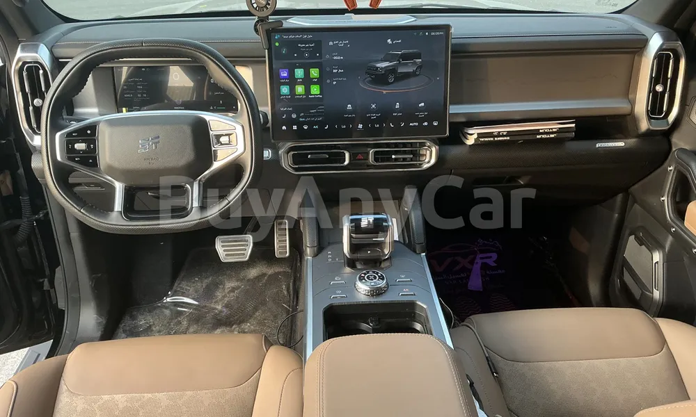 Vehicle photo 8