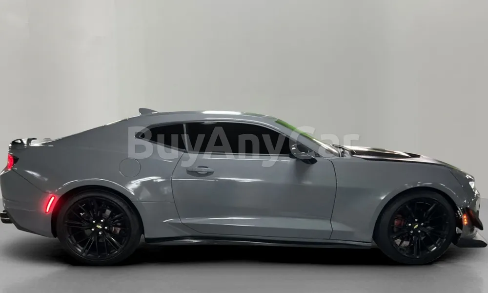 Vehicle photo 4