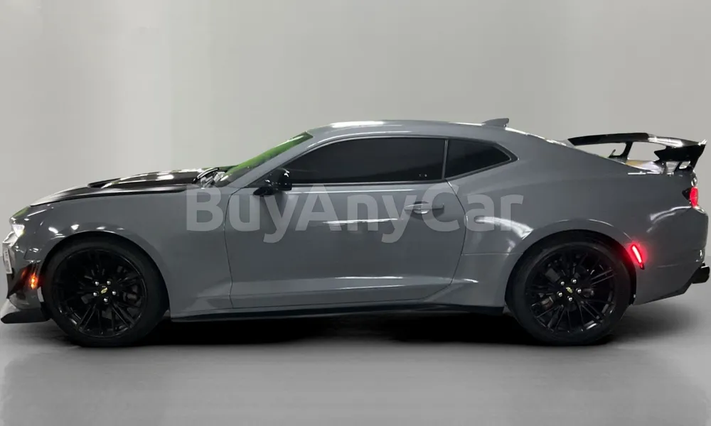 Vehicle photo 3