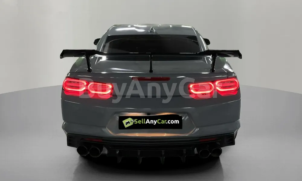Vehicle photo 2