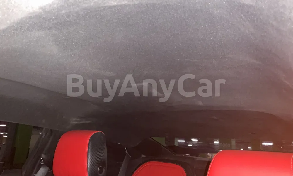 Vehicle photo 9