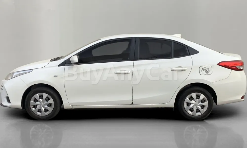 Vehicle photo 4