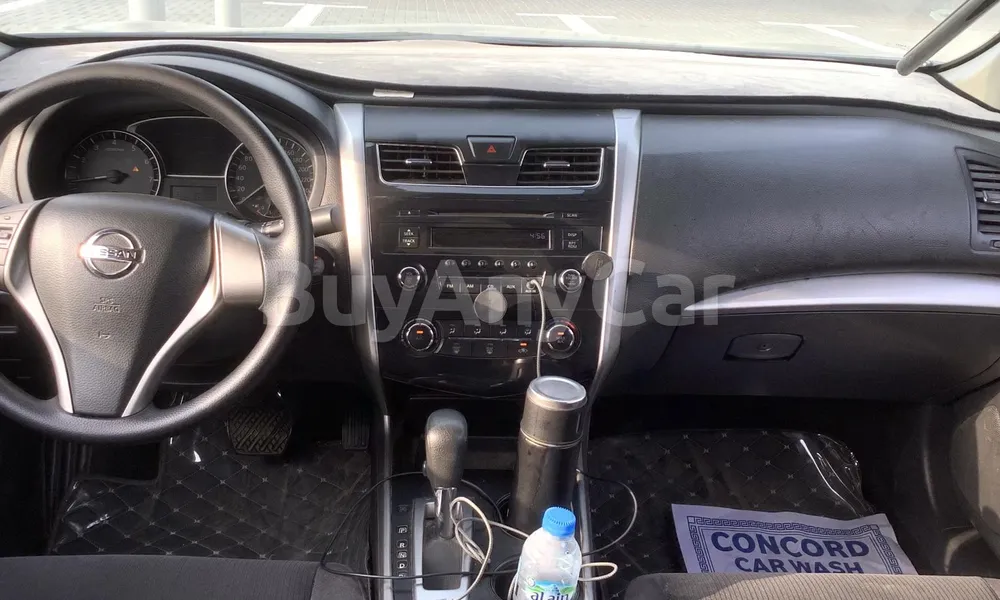 Vehicle photo 7