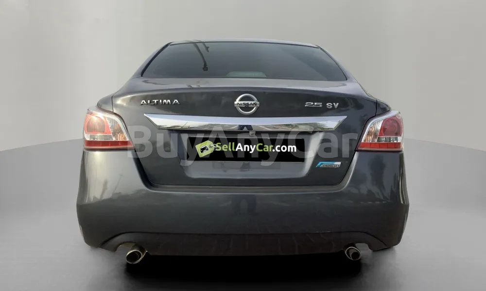 Vehicle photo 2