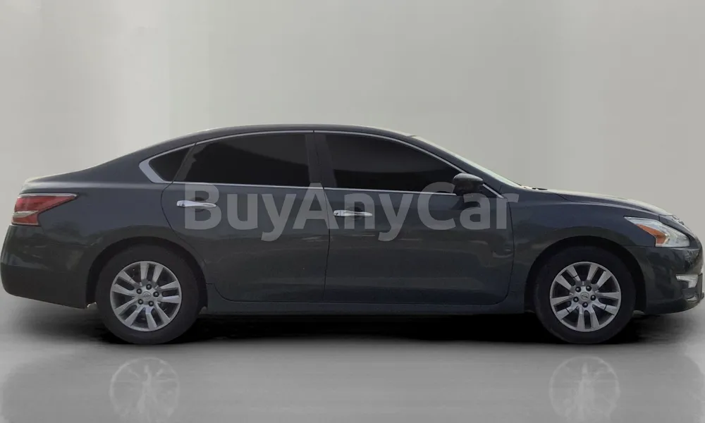 Vehicle photo 3