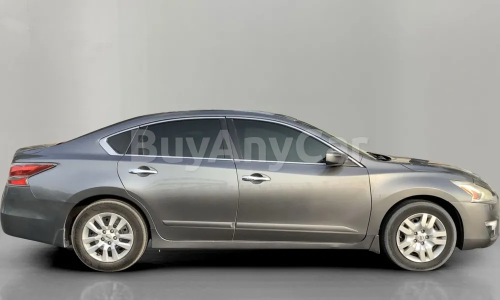 Vehicle photo 3
