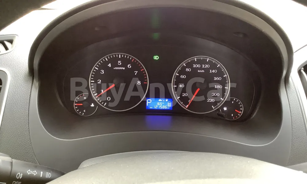 Vehicle photo 7