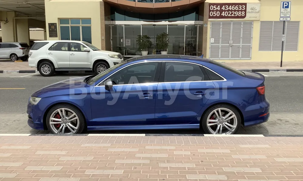 Vehicle photo 3
