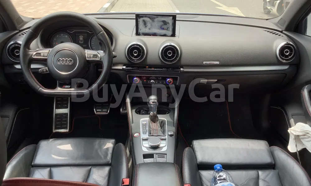 Vehicle photo 7