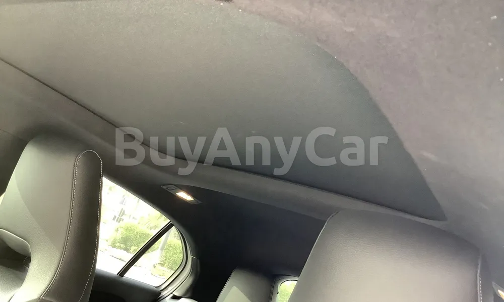 Vehicle photo 9
