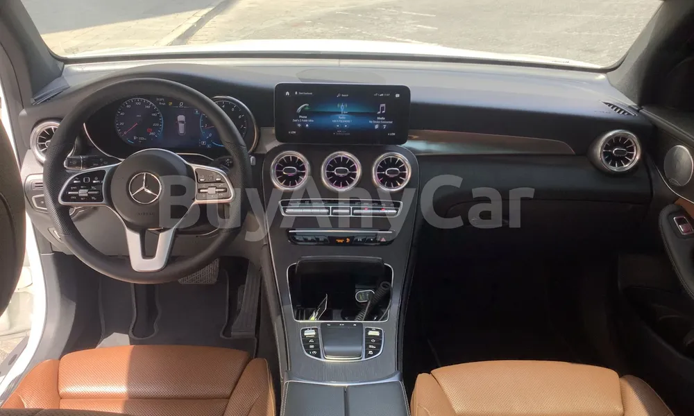 Vehicle photo 9