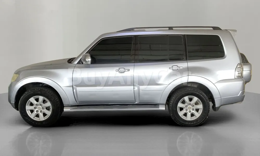 Vehicle photo 4