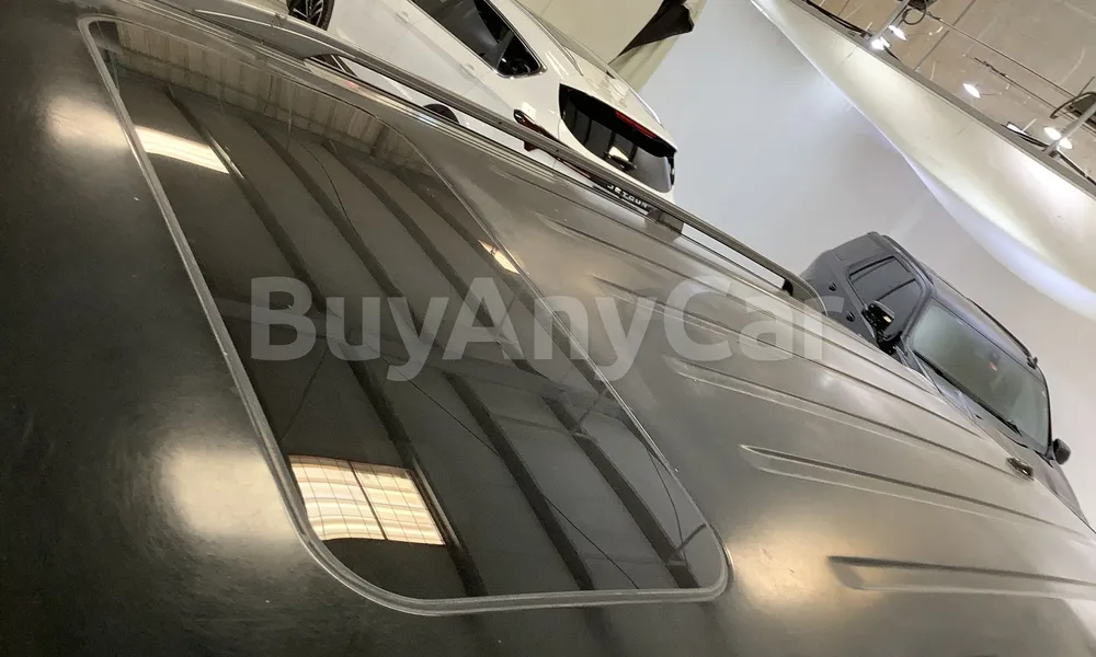 Vehicle photo 5