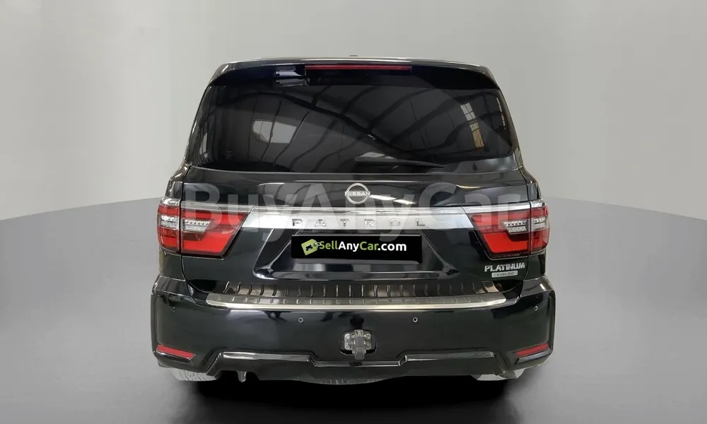 Vehicle photo 2