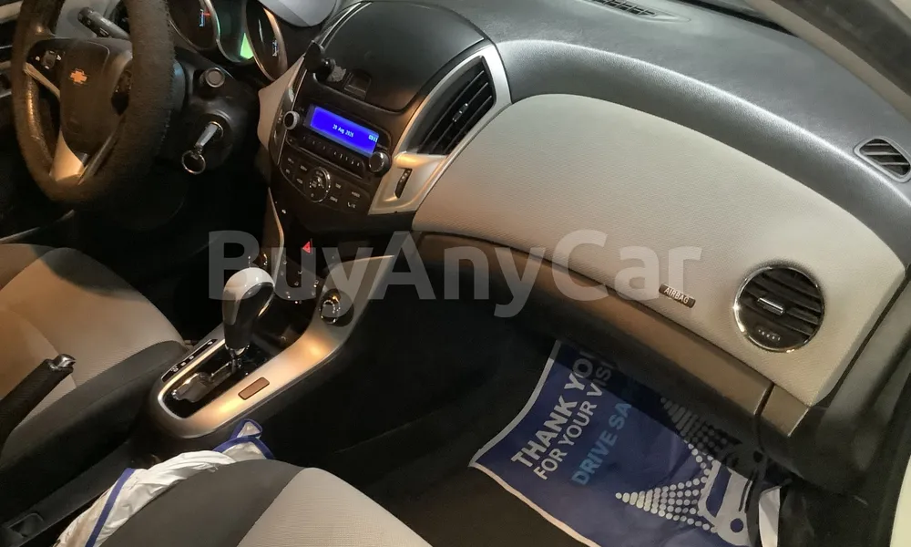 Vehicle photo 8