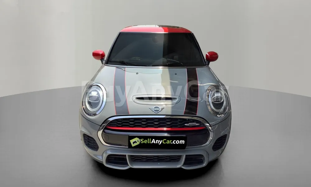 Vehicle photo 1