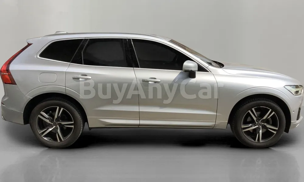 Vehicle photo 4