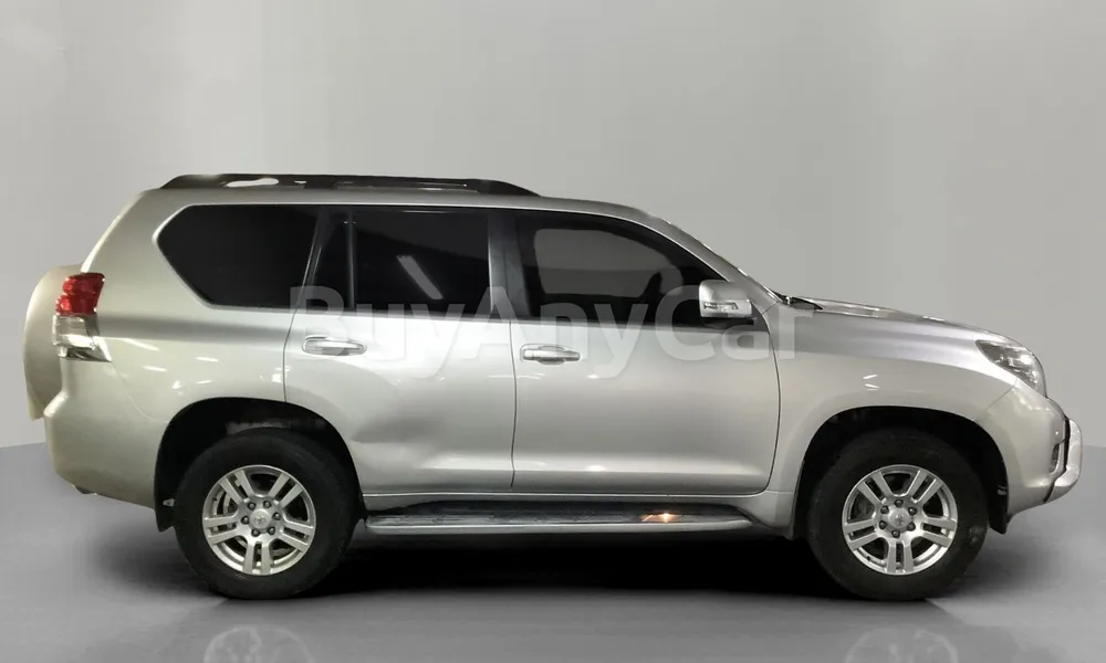 Vehicle photo 3