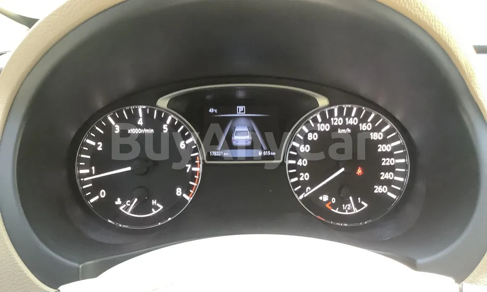 Vehicle photo 6