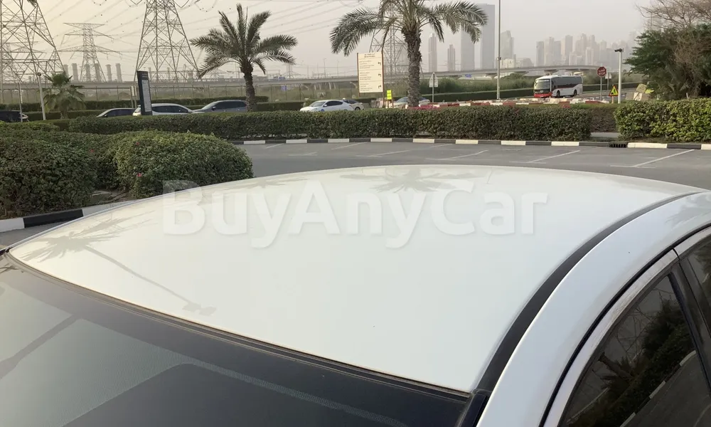 Vehicle photo 5