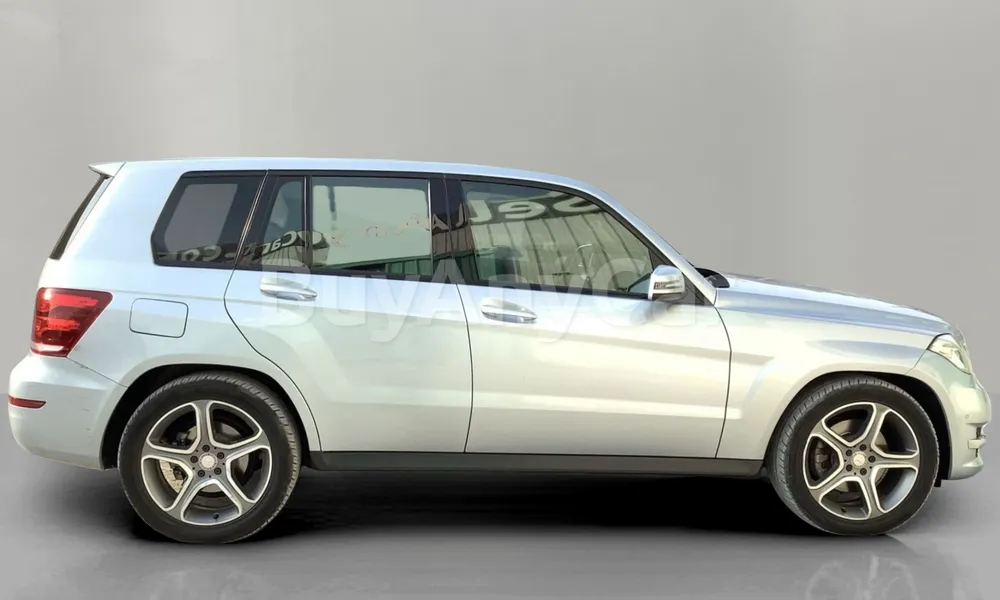 Vehicle photo 4